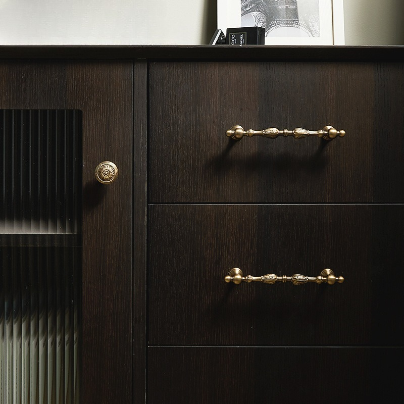 High End European Retro Wardro - огляд і ціна Furniture Hardware High End
