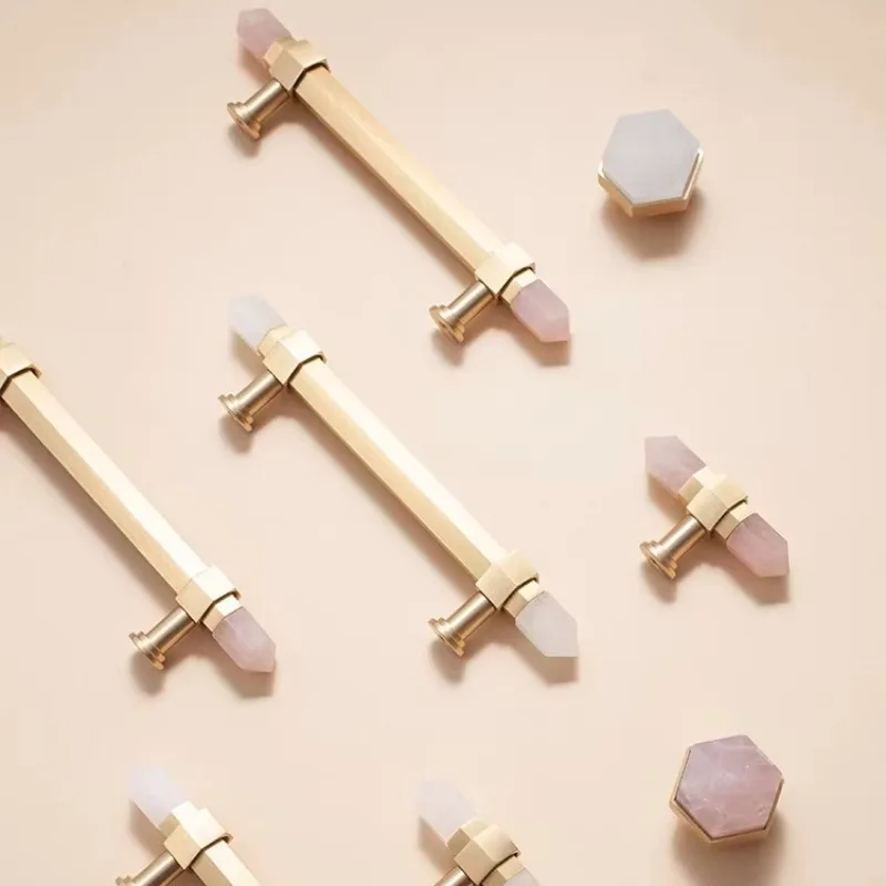 Natural Crystal Hexagonal Hard - огляд і ціна Furniture Hardware High End